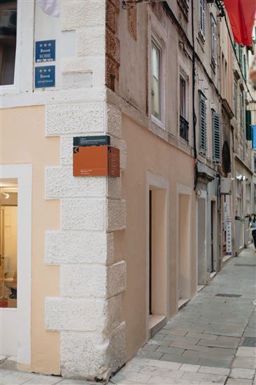 Apartment and Room Old town