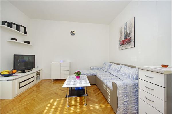 Apartment A1, for 6 persons