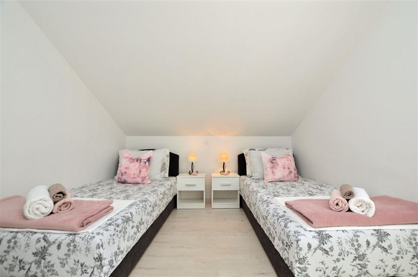 Apartment A2, for 4 persons