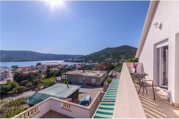 Apartment A1, for 6 persons