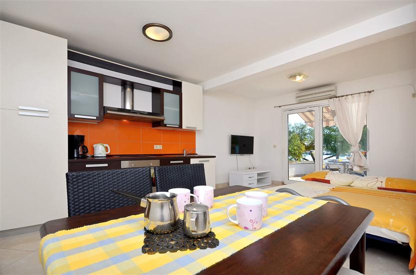 Apartment A1, for 3 persons