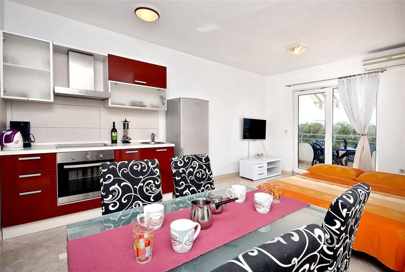 Apartment A2, for 3 persons