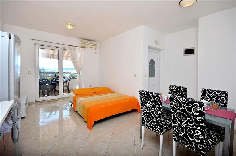 Apartment A2, for 3 persons