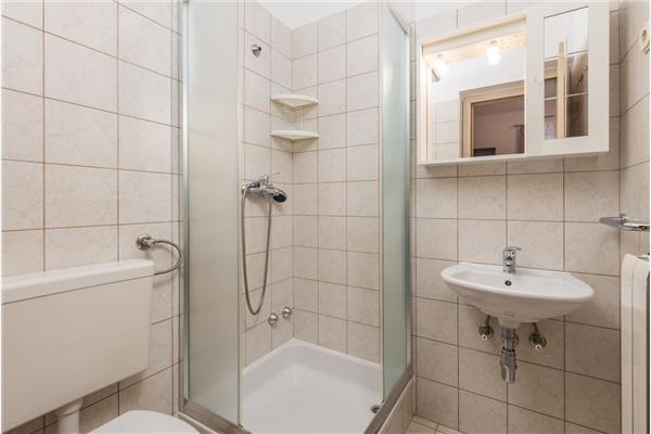 Room S1, for 2 persons