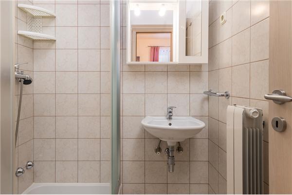 Room S1, for 2 persons