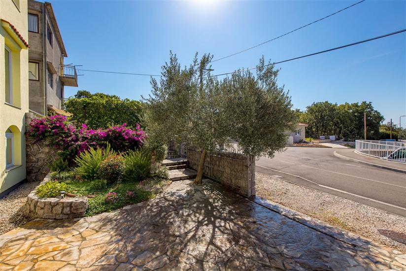 Apartments and Room Slavica