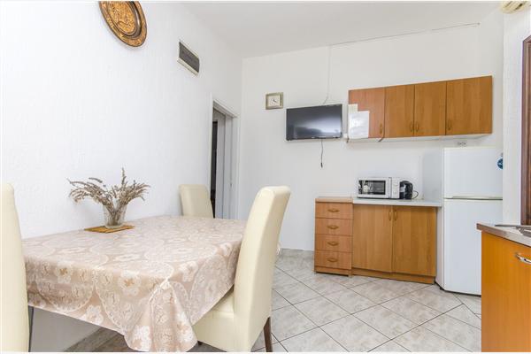 Apartment A2, for 4 persons