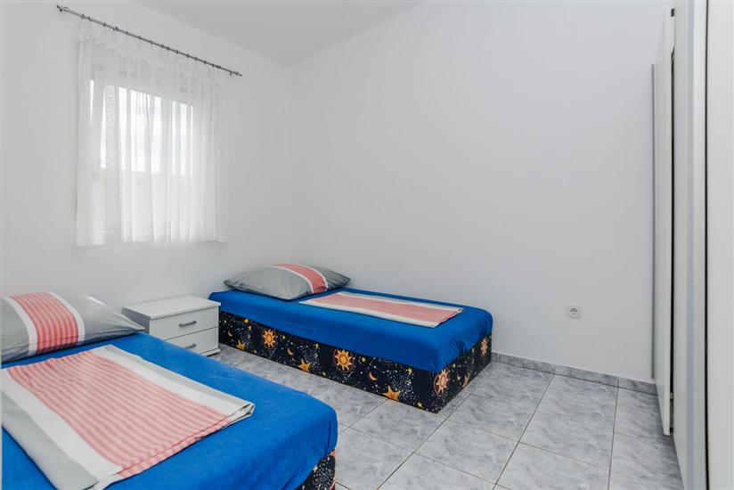 Apartment A2, for 5 persons