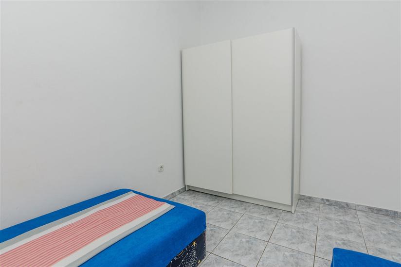Apartment A2, for 5 persons