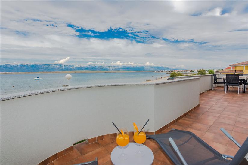 Apartment A2, for 5 persons