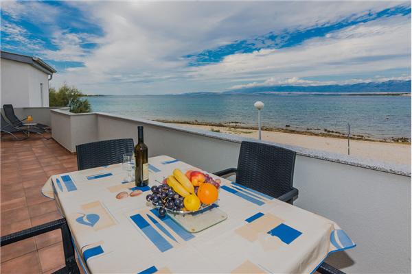 Apartment A2, for 5 persons