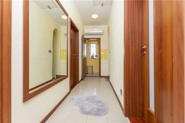 House K1, for 12 persons