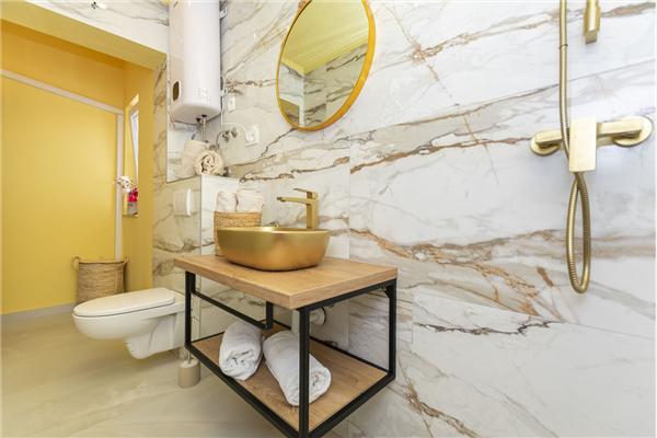 House K1, for 12 persons