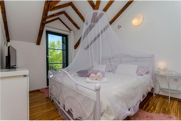 House K1, for 8 persons