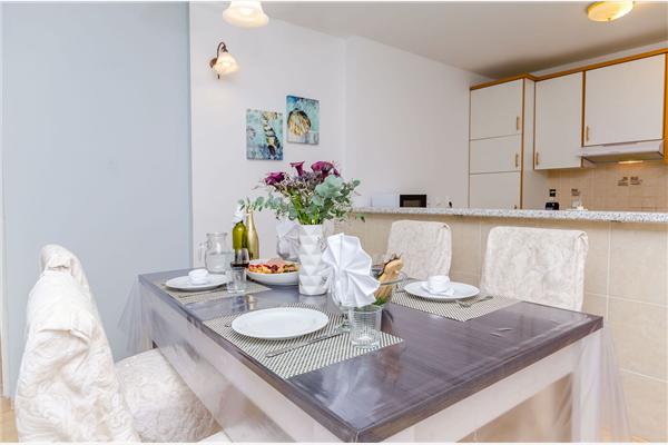 Apartment A1, for 5 persons