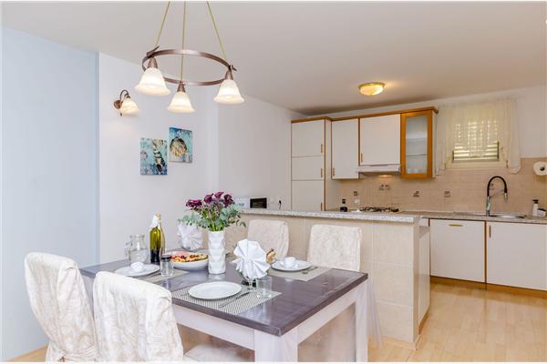 Apartment A1, for 5 persons