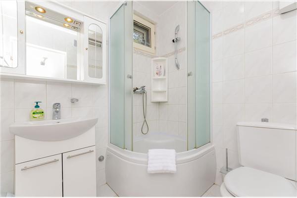 Apartment A1, for 5 persons