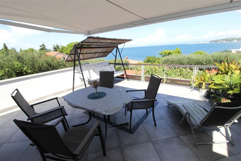 Apartmaj Karmen sa pogledom na more