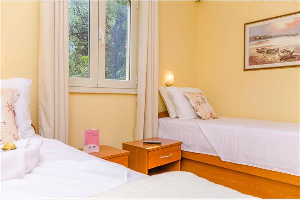 Apartment A2, for 5 persons