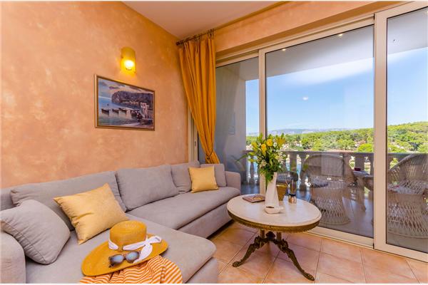 Apartment A2, for 5 persons