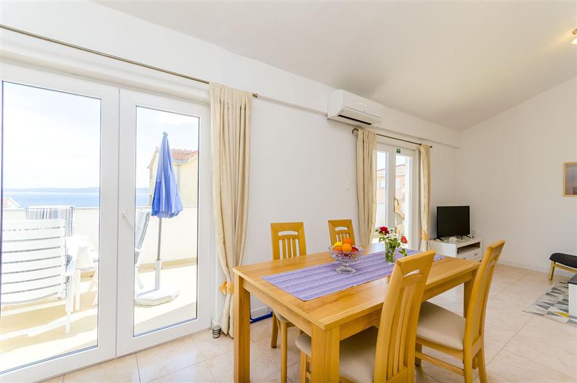 Apartment A1, for 5 persons