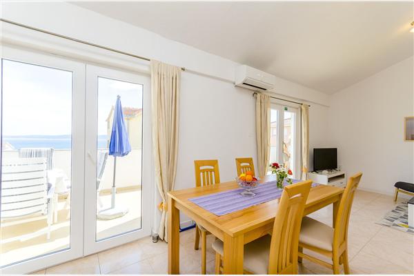 Apartment A1, for 5 persons