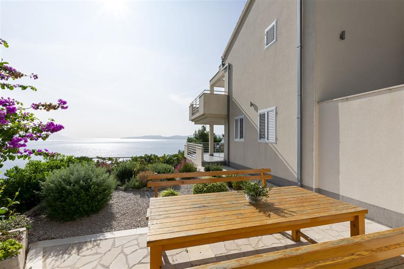 Apartments Olive sea view