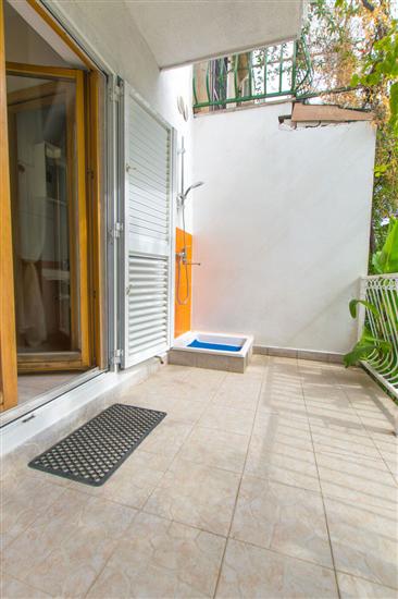 Apartment A1, for 6 persons