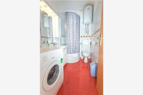 Apartment A1, for 6 persons