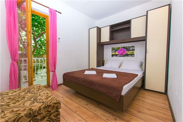 Apartment A1, for 6 persons