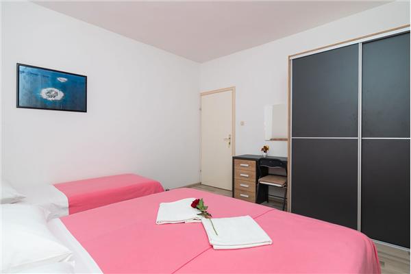 Apartment A1, for 8 persons