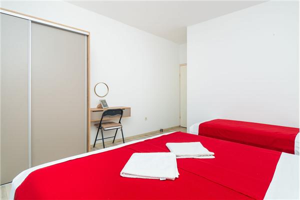 Apartment A1, for 8 persons