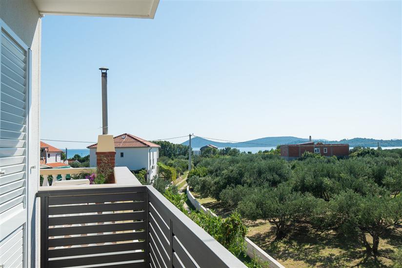 Apartment A1, for 8 persons