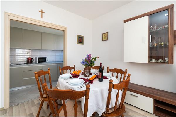 Apartment A1, for 8 persons