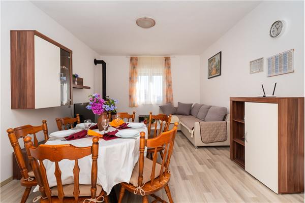 Apartment A1, for 8 persons