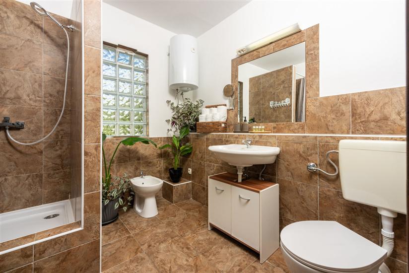 House A1, for 7 persons