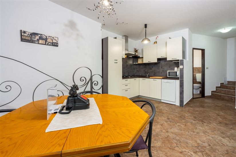 House A1, for 7 persons