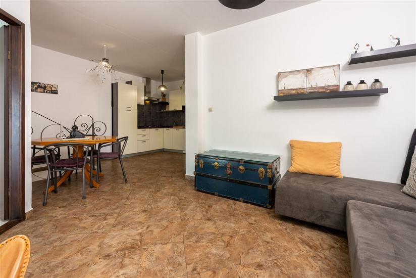 House A1, for 7 persons