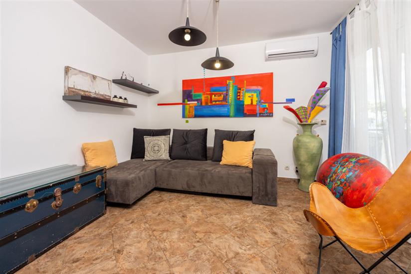 House A1, for 7 persons