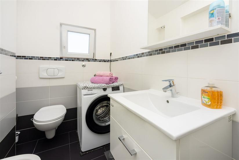 Apartment A3, for 6 persons