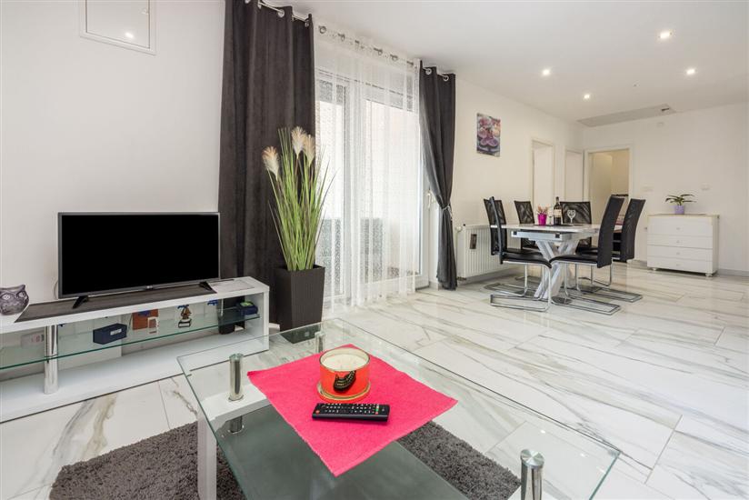 Apartment A3, for 6 persons