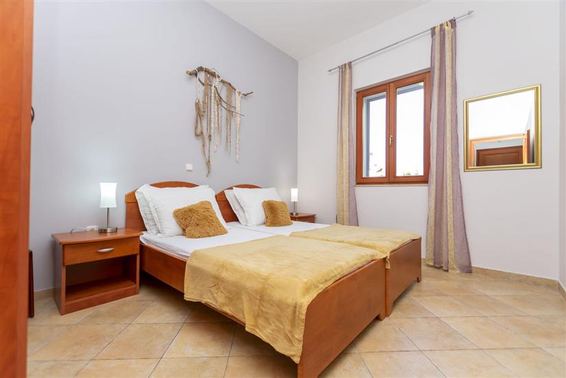 Apartment A4, for 4 persons