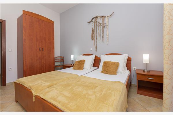 Apartment A4, for 4 persons