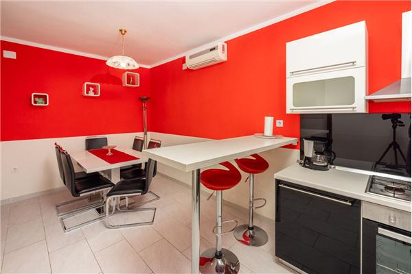 Apartment A1, for 5 persons