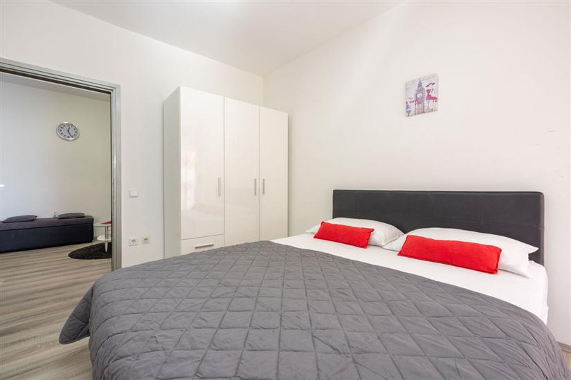 Apartment A1, for 5 persons