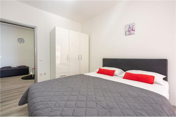 Apartment A1, for 5 persons