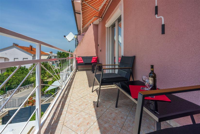 Apartment A1, for 5 persons