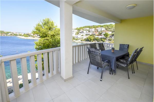 Apartment A3, for 5 persons