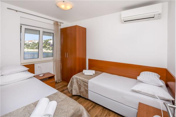 Apartment A3, for 5 persons