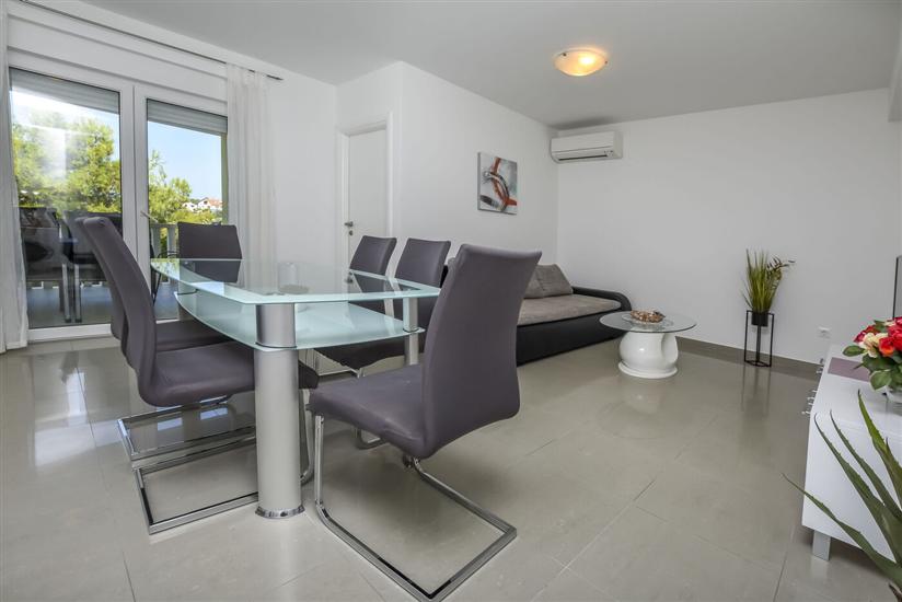 Apartment A3, for 5 persons